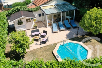 Maison à vendre piscine jardin vue mer climatisation 