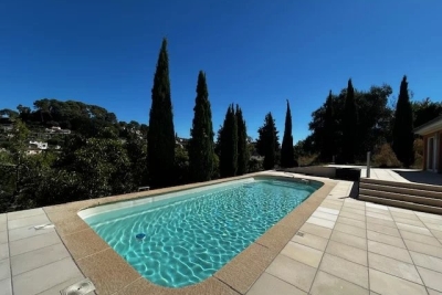 Maison à vendre à MOUGINS  - 5 pièces - 175 m² 