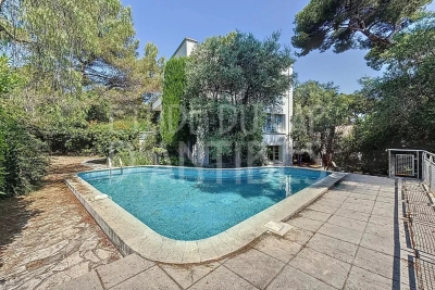 Maison à vendre à CAP D'ANTIBES  - 7 pièces - 200 m² 