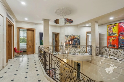 Apartment for sale in PARIS 16EME Porte Dauphine 1 - 13 rooms - 550 m² 