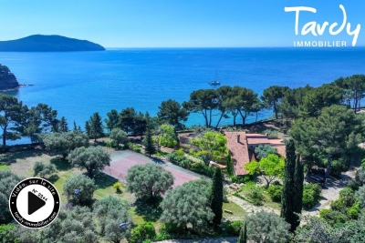 Maison à vendre à LA CIOTAT  - 8 pièces - 253 m² 