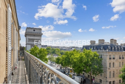 Appartement à vendre à PARIS 8EME Seine et Berges 2 - 6 pièces - 141 m² 