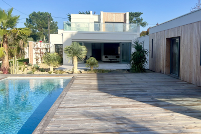 Maison à vendre à GUJAN-MESTRAS Croix de Leysotte-Chanteloiseau-St Bris - 7 pièces - 200 m² 