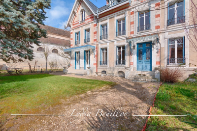 Maison à vendre à MEAUX  - 14 pièces - 395 m² 