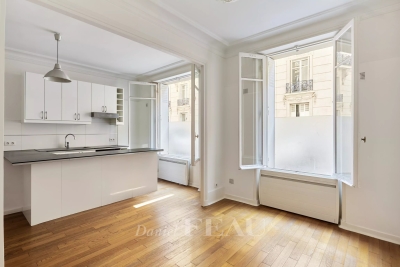 Appartement à vendre à Paris 17Eme  - 2 pièces 47 m² 