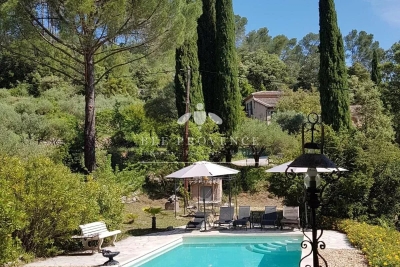 Maison &agrave; vendre piscine terrain le thoronet 