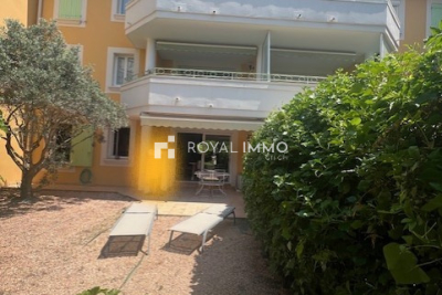 Appartement à vendre à SIX-FOURS-LES-PLAGES Les Arenes Sud-St Exupery-Centre Ancien - 3 pièces - 65 m² 