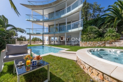 Maison à vendre à CANNES  - 6 pièces - 320 m² 