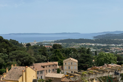 Appartement &agrave; vendre &agrave; BORMES-LES-MIMOSAS  - 4 pi&egrave;ces - 84 m&sup2; 
