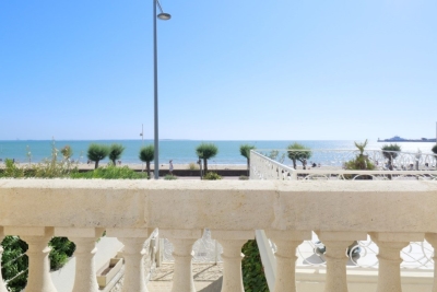 Maison &agrave; vendre &agrave; ROYAN  - 8 pi&egrave;ces - 196 m&sup2; 