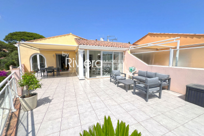 Apartment for sale in CAVALAIRE-SUR-MER  - 3 rooms - 96 m² 