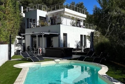 Maison à vendre villa avec piscine la turbie