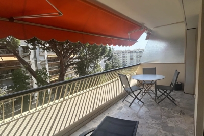 Appartement à vendre à CANNES Vallee Verte-Issarts-Vignasses - 2 pièces - 32 m² 