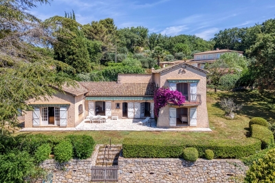 Maison à vendre à MOUGINS Vallee de Gorbio  - 290 m² 