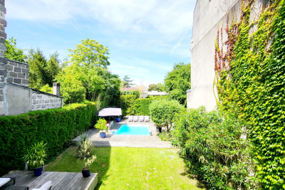 Maison à vendre à BORDEAUX  - 10 pièces - 245 m² 