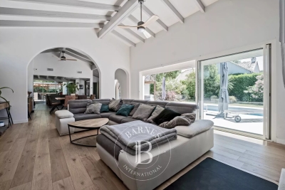 Maison &agrave; vendre &agrave; MÉRIGNAC Centre-Ville - 7 pi&egrave;ces - 216 m&sup2; 