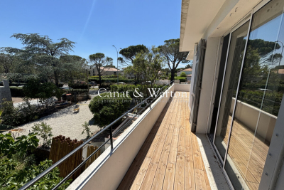 Appartement à vendre à ST-RAPHAËL Valescure Est-Aiguebonne - 3 pièces - 78 m² 