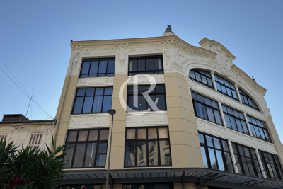 Commerce à vendre à HYÈRES Gai Versant-Bregaillon - 3 pièces - 48 m² 