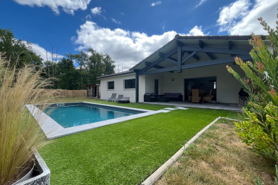 Maison à vendre à ST-JEAN-D'ILLAC  - 6 pièces - 125 m² 