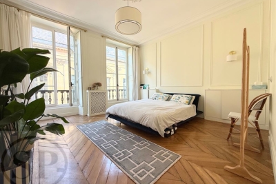 Appartement à vendre à PARIS 1ER Saint-Lambert - 2 pièces - 48 m² 