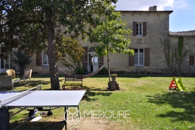 Maison à vendre à STE-FOY-LA-GRANDE Sainte-Foy-la-Grande - 15 pièces - 400 m² 