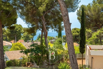 Apartment for sale in CASSIS  - 4 rooms - 81 m&sup2; 