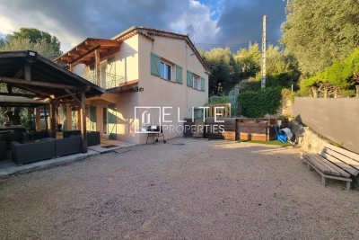 Maison &agrave; vendre &agrave; PEYMEINADE Est - 6 pi&egrave;ces - 180 m&sup2; 