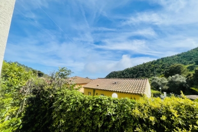 Apartment for sale garage eze