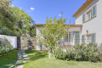 Maison à vendre à RAMATUELLE Le Cannet-des-Maures - 12 pièces - 425 m² 