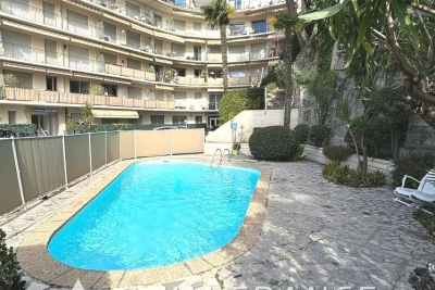 Appartement à vendre à ROQUEBRUNE-CAP-MARTIN Sainte-Rosalie-Arbre Inferieur - 3 pièces - 63 m² 