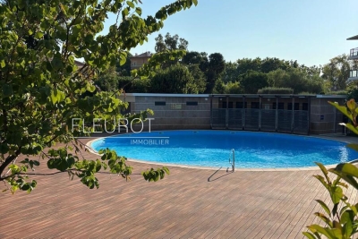 Appartement à vendre à LA CIOTAT Le Village-L'Esperon - 2 pièces - 32 m² 