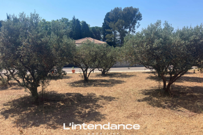 terrain &agrave; vendre calme piscine la valette du var 