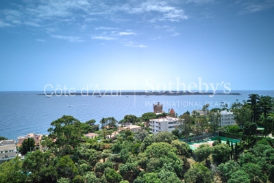 Appartement à vendre à VALLAURIS  - 4 pièces - 170 m² 