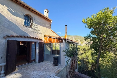 Maison à vendre à MANDELIEU-LA-NAPOULE  - 6 pièces - 177 m² 