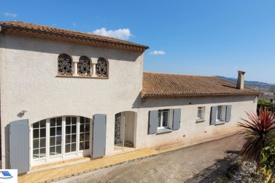Maison &agrave; vendre &agrave; MANDELIEU-LA-NAPOULE  - 7 pi&egrave;ces - 217 m&sup2; 