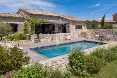 Maison à vendre à GORDES Le Beaucet - 4 pièces - 185 m² 