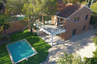 Maison à vendre à ST-RAPHAËL Peyron-Saint Sebastien - 5 pièces - 164 m² 