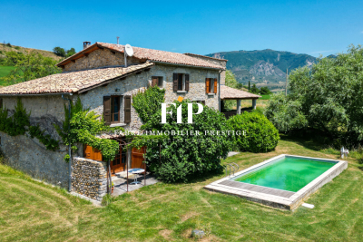 Maison &agrave; vendre &agrave; DIGNE-LES-BAINS  - 12 pi&egrave;ces - 340 m&sup2; 