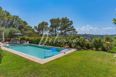 House for sale in DRAGUIGNAN  - 6 rooms - 180 m² 