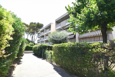 Appartement à vendre à LE CANNET Fabron-Terron-Archet - 1 pièces - 30 m² 