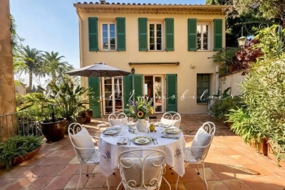 Maison &agrave; vendre &agrave; GRIMAUD  - 5 pi&egrave;ces - 140 m&sup2; 