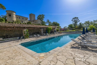 Maison &agrave; vendre &agrave; MOUGINS  - 6 pi&egrave;ces - 240 m&sup2; 