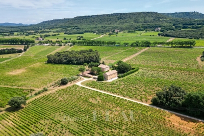 Maison à vendre à TRESQUES Robiac-Rochessadoule - 12 pièces - 470 m² 