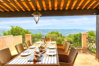 Maison &agrave; vendre terrasse vue mer garage var 