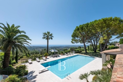 House for sale in VENCE  - 15 rooms - 550 m&sup2; 