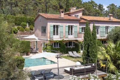 Maison à vendre à THÉOULE-SUR-MER  - 6 pièces - 206 m² 