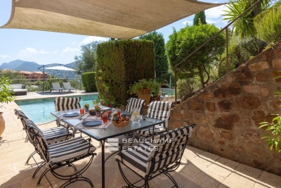 Maison &agrave; vendre &agrave; Théoule-sur-Mer  - 6 pi&egrave;ces 206 m&sup2; 