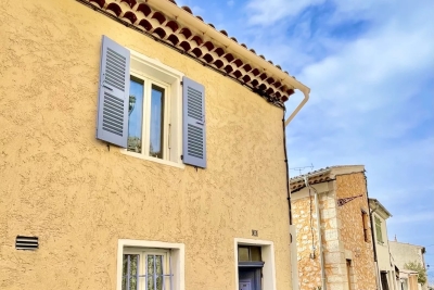 Apartment for sale in AIGUINES Fayence - 3 rooms - 68 m² 