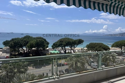 Apartment for sale in JUAN-LES-PINS  - 5 rooms - 148 m² 