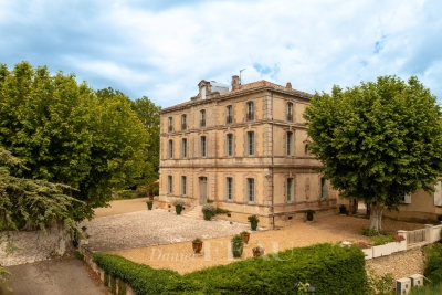 Maison à vendre à LAUDUN-L'ARDOISE Robiac-Rochessadoule - 20 pièces - 2766 m² 